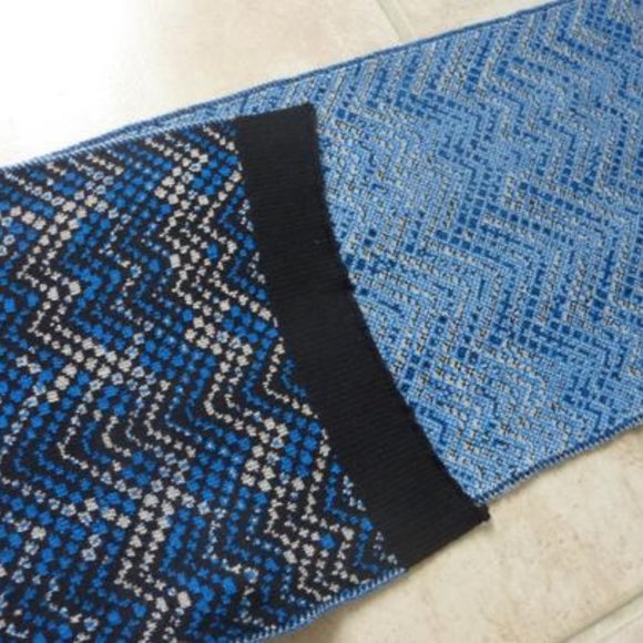 [[[Missoni]]] Chevron Pattern Wool-Blend Scarf - Picture 5 of 6